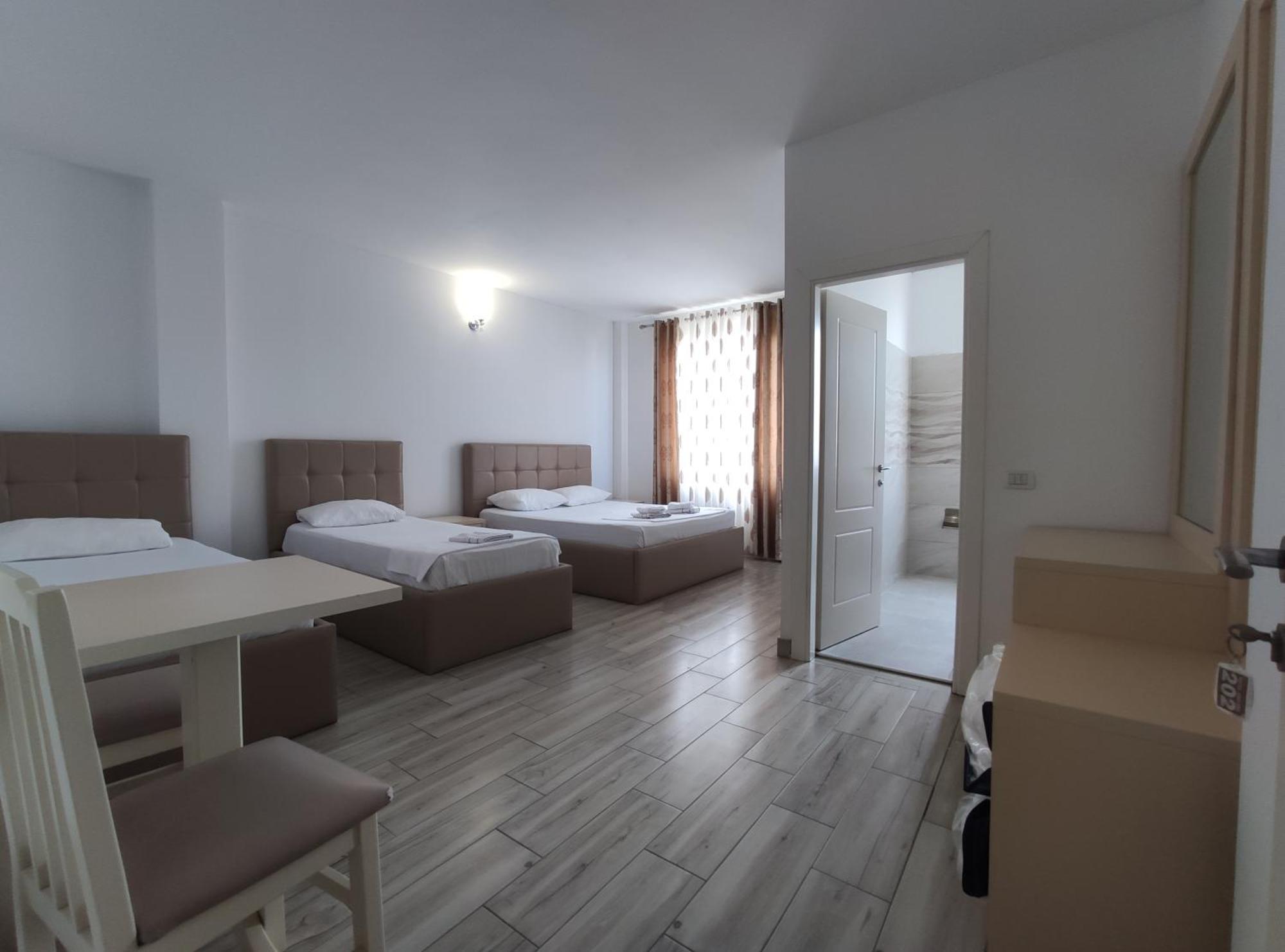 Hotel Restaurant Univers شكودر المظهر الخارجي الصورة