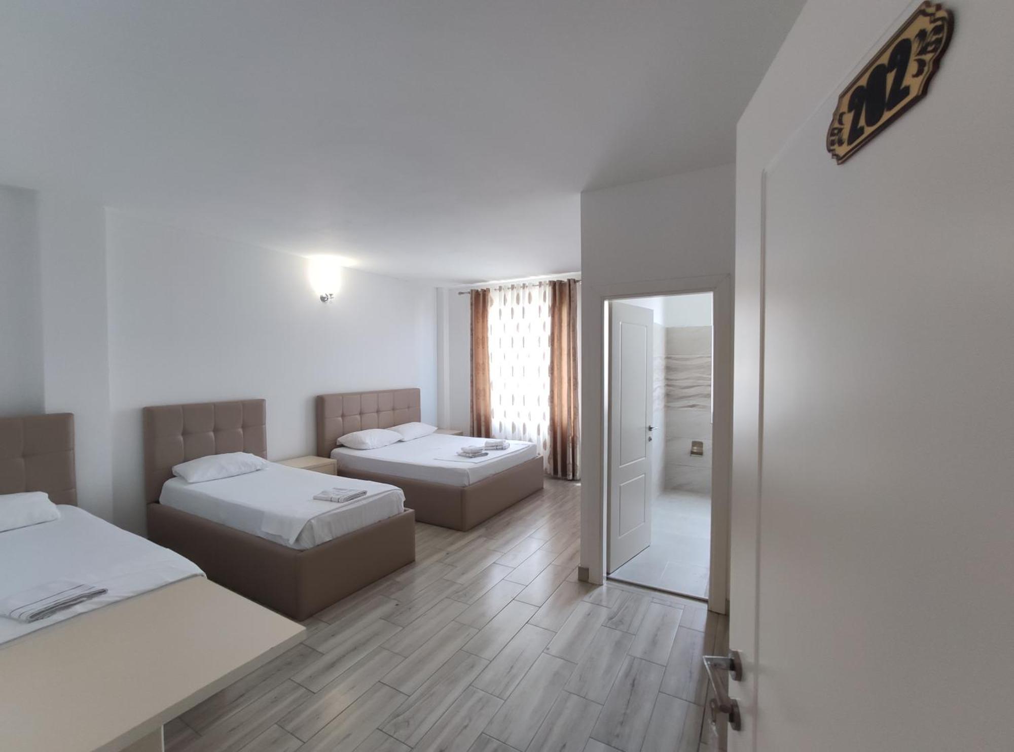 Hotel Restaurant Univers شكودر المظهر الخارجي الصورة