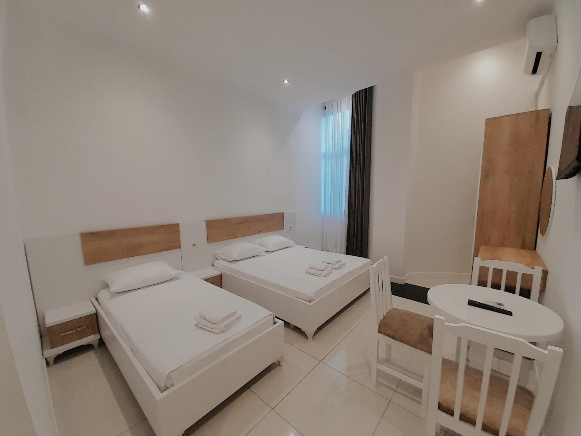 Hotel Restaurant Univers شكودر المظهر الخارجي الصورة