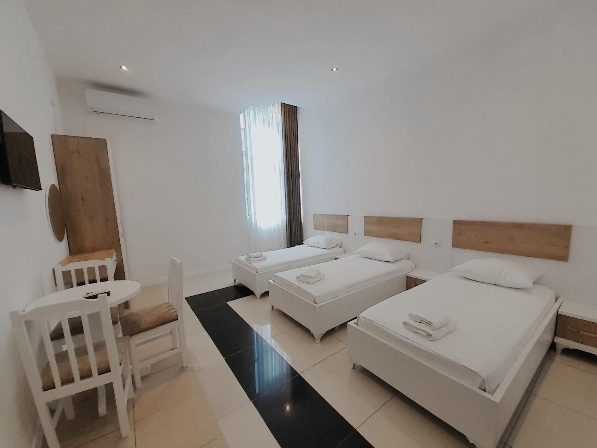 Hotel Restaurant Univers شكودر المظهر الخارجي الصورة