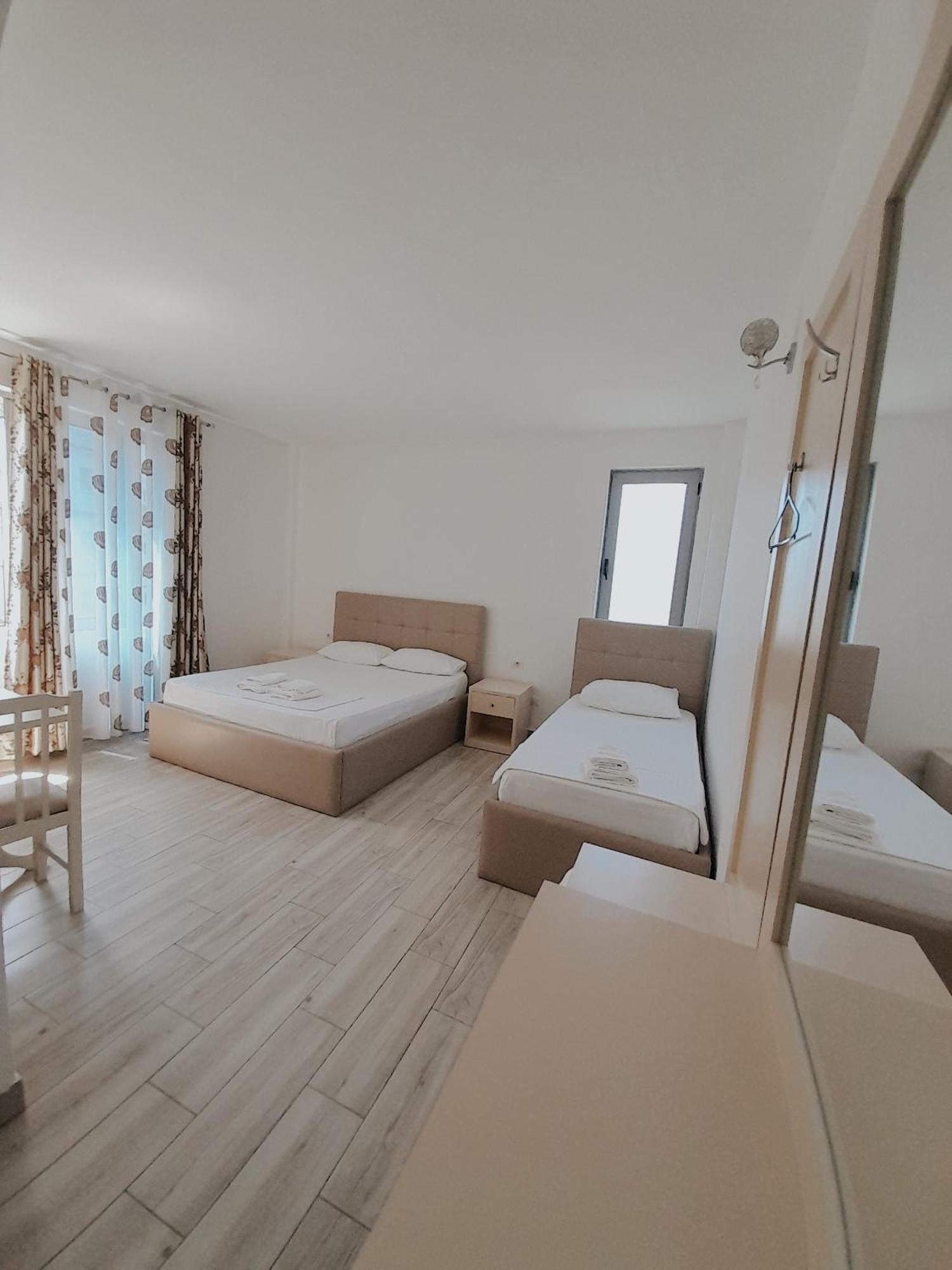 Hotel Restaurant Univers شكودر المظهر الخارجي الصورة