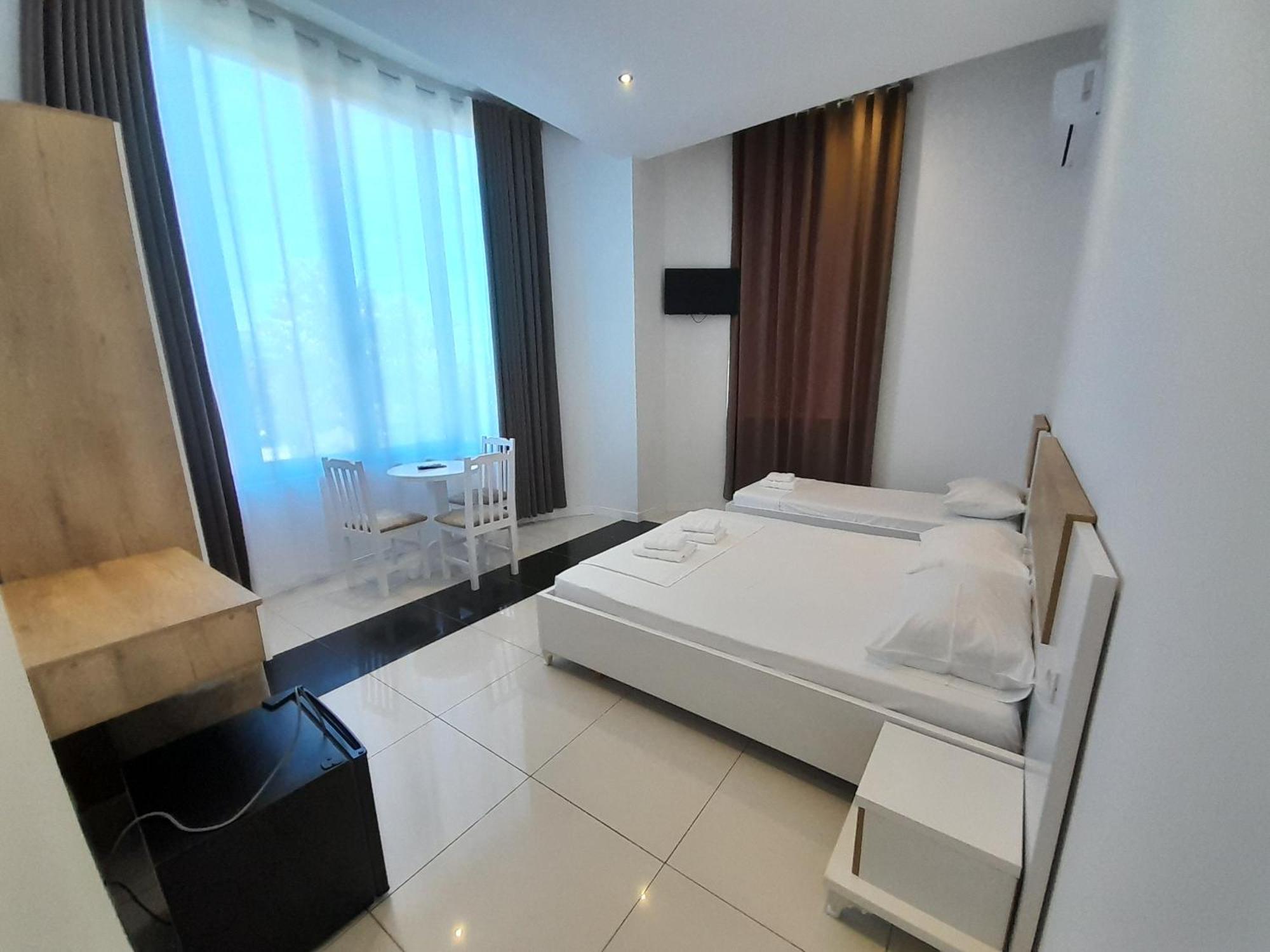 Hotel Restaurant Univers شكودر المظهر الخارجي الصورة